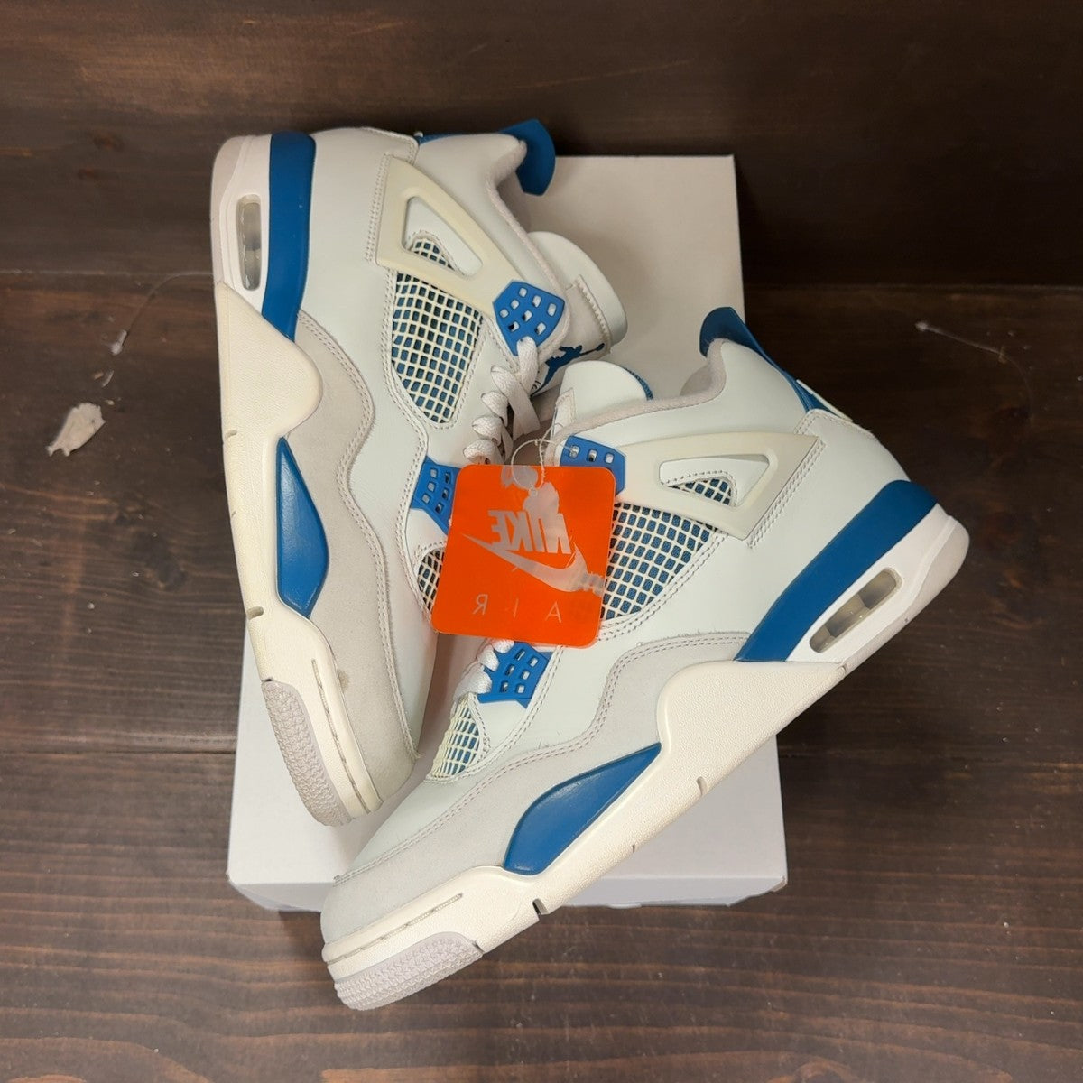 Jordan 4 Retro Military Blue (2024) Size 10.5 (Pre-Owned) - Image 2