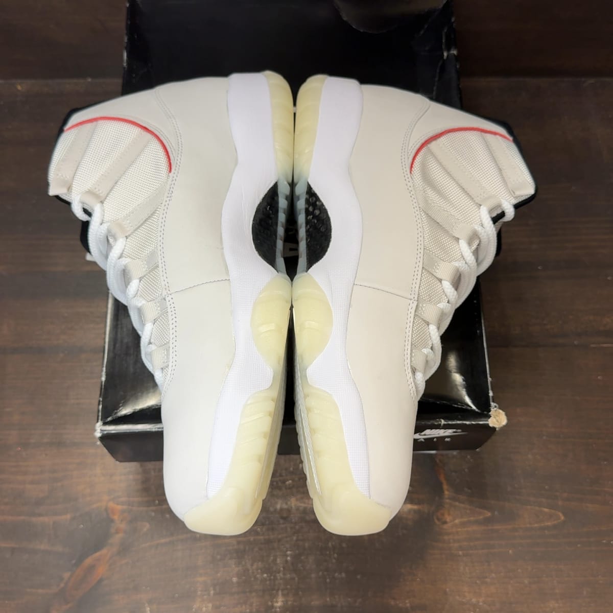 Jordan 11 Retro Platinum Tint Size 13 (Pre-Owned) - aux