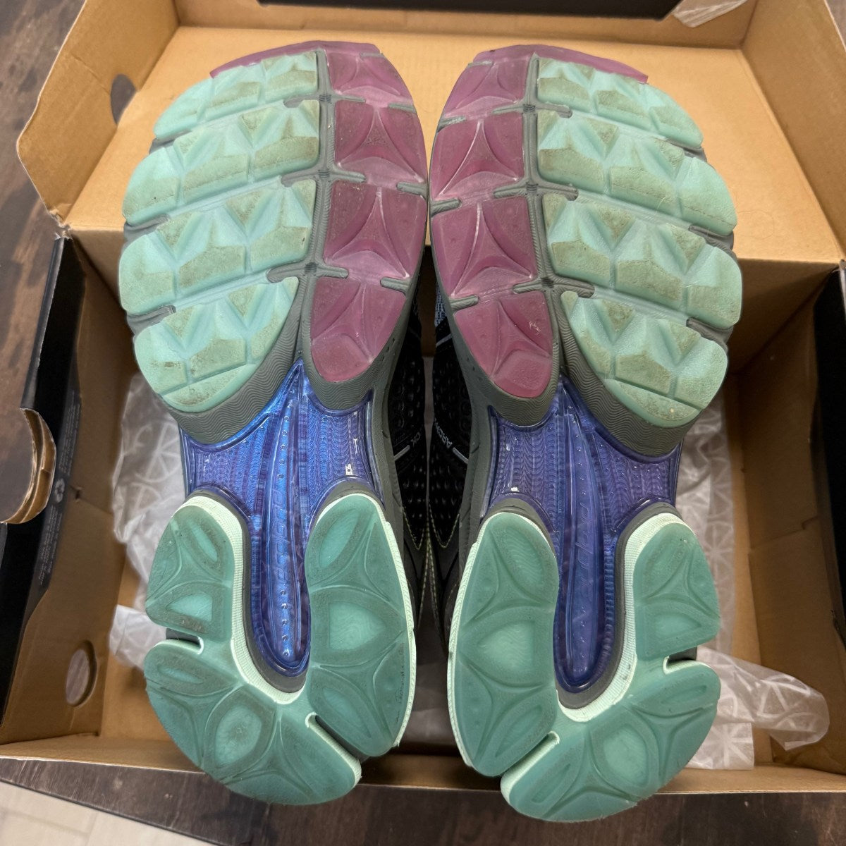 Saucony ProGrid Triumph 4 Winter Solstice Holographic - Image 6