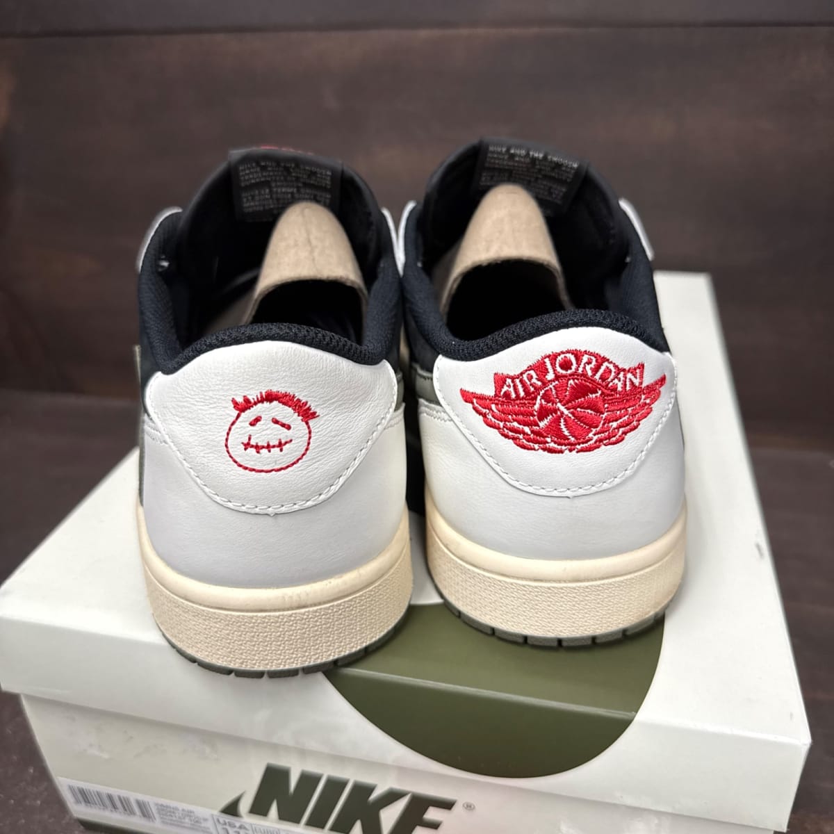 Jordan 1 Retro Low OG SP Travis Scott Olive (Women's) Size 11.5W (Pre-Owned) - sole