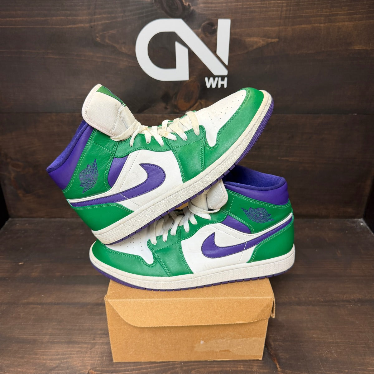 Jordan 1 Mid Incredible Hulk Size 11 (Pre-Owned) - Image 1