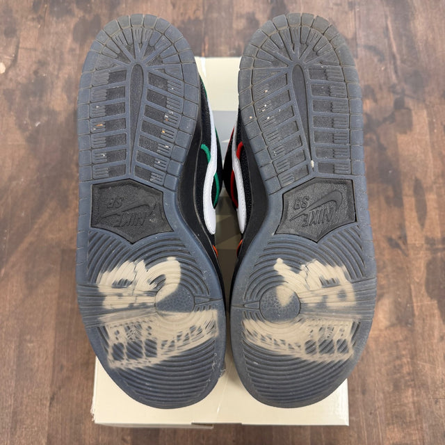 Nike SB Dunk Low Bronx Girls Skate - Image 2