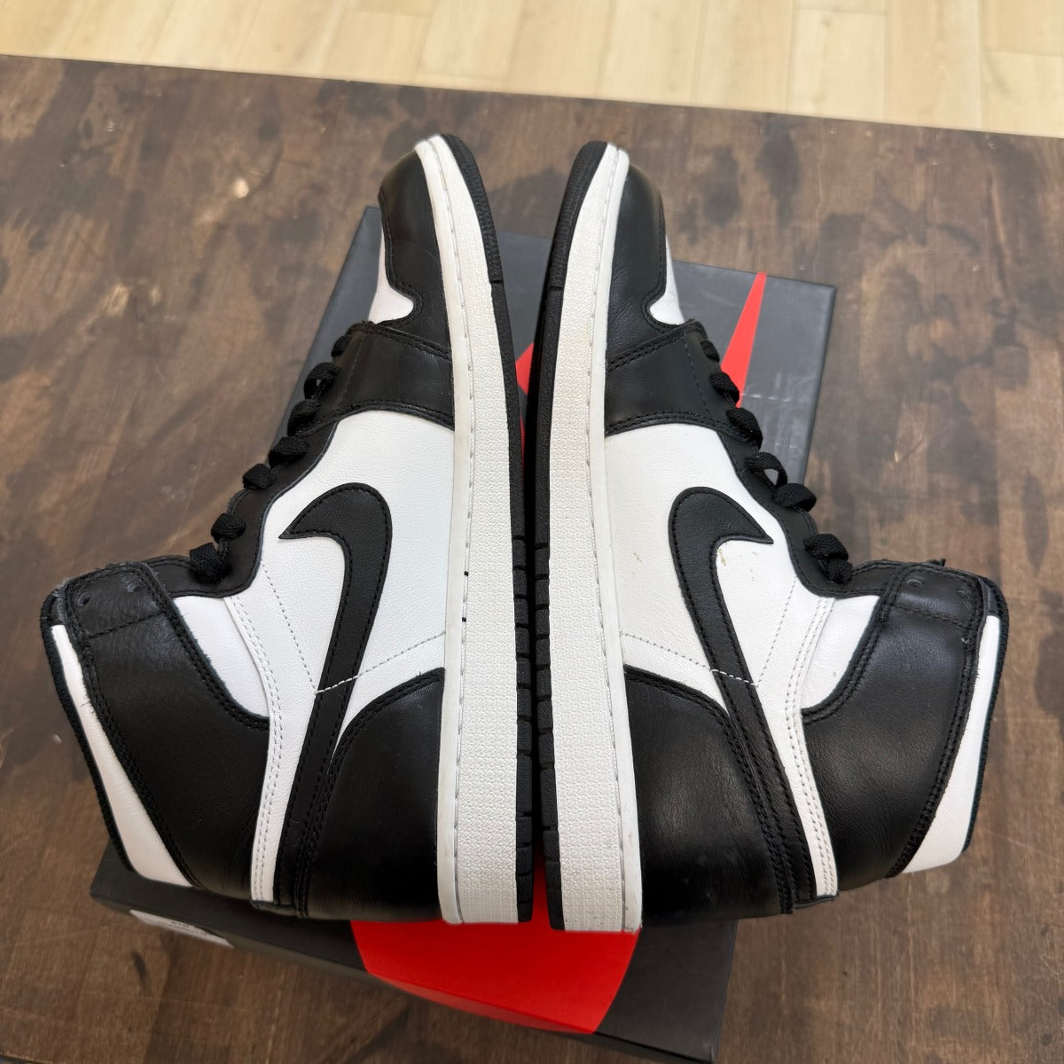 Jordan 1 Retro Black White (2014) - Image 5