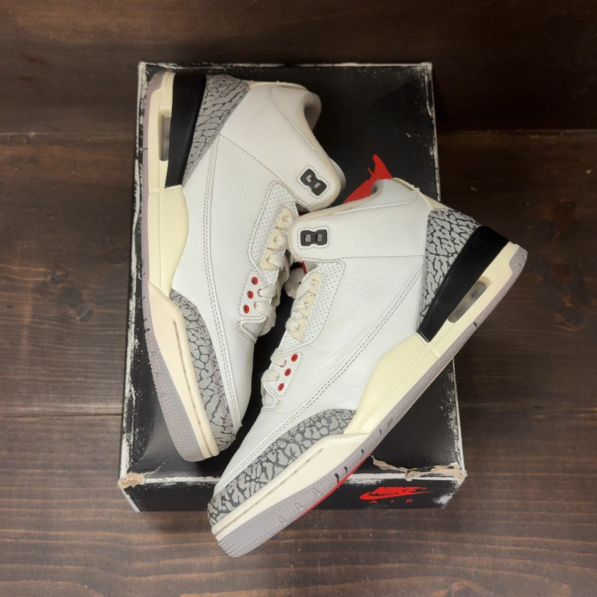 Jordan 3 Retro White Cement Reimagined Size 8.5 (Pre-Owned) - back