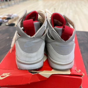 Pure Platinum Red Nike Air Trainer Huarache Size 10 (Pre-Owned) - Image 4