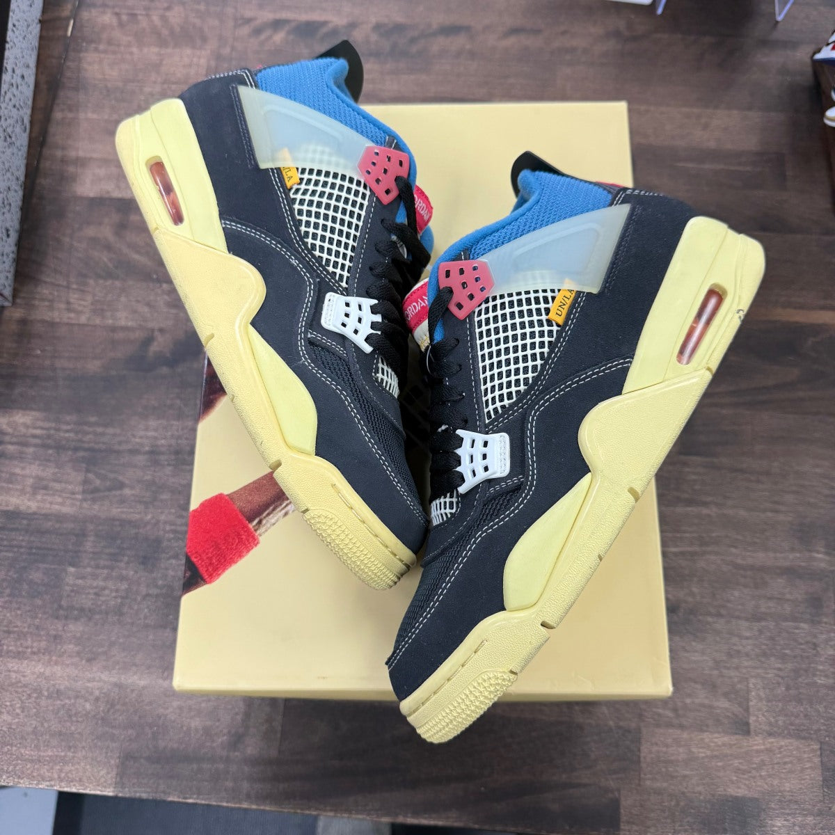 Jordan 4 Retro Union Off Noir - Image 1