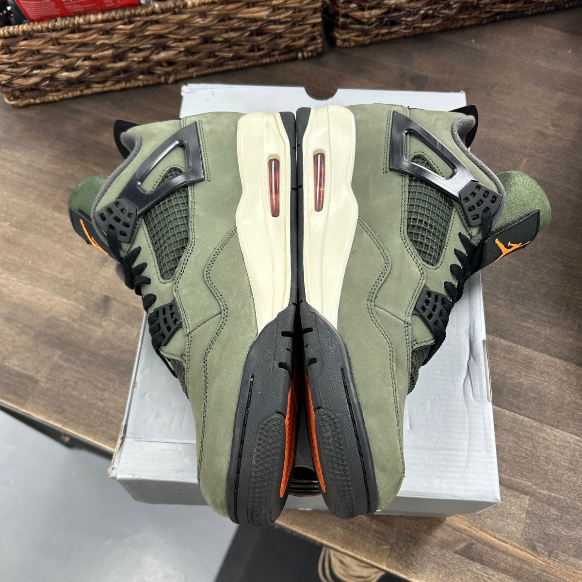 Jordan 4 Retro OG SP Undefeated (2025) Size 12 (Pre-Owned) - Image 3