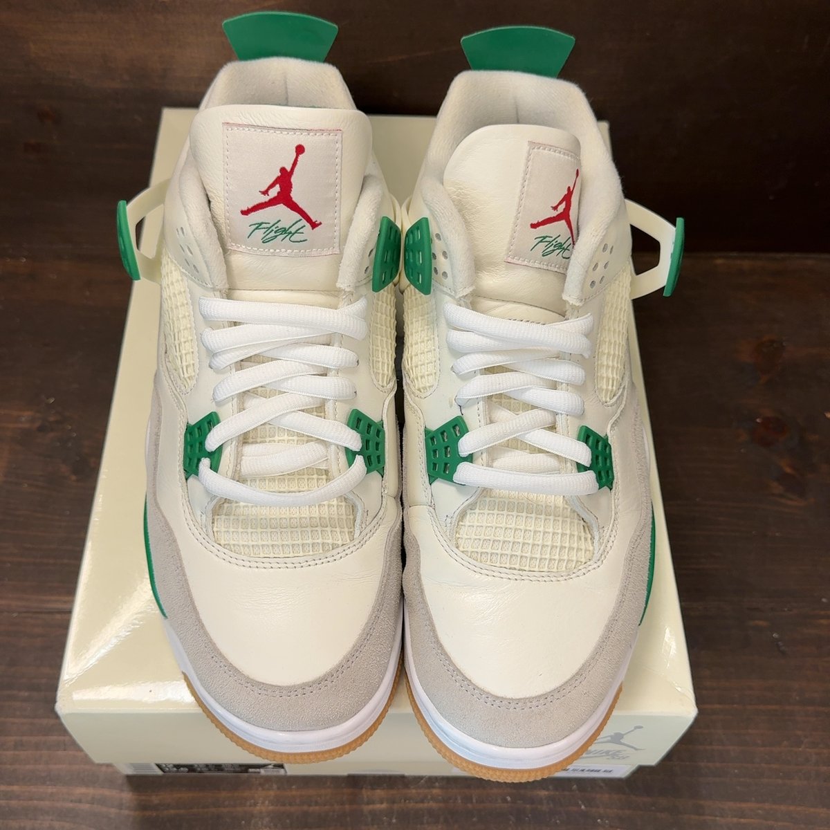 Jordan 4 Retro SB Pine Green Size 12 (Pre-Owned) - tag