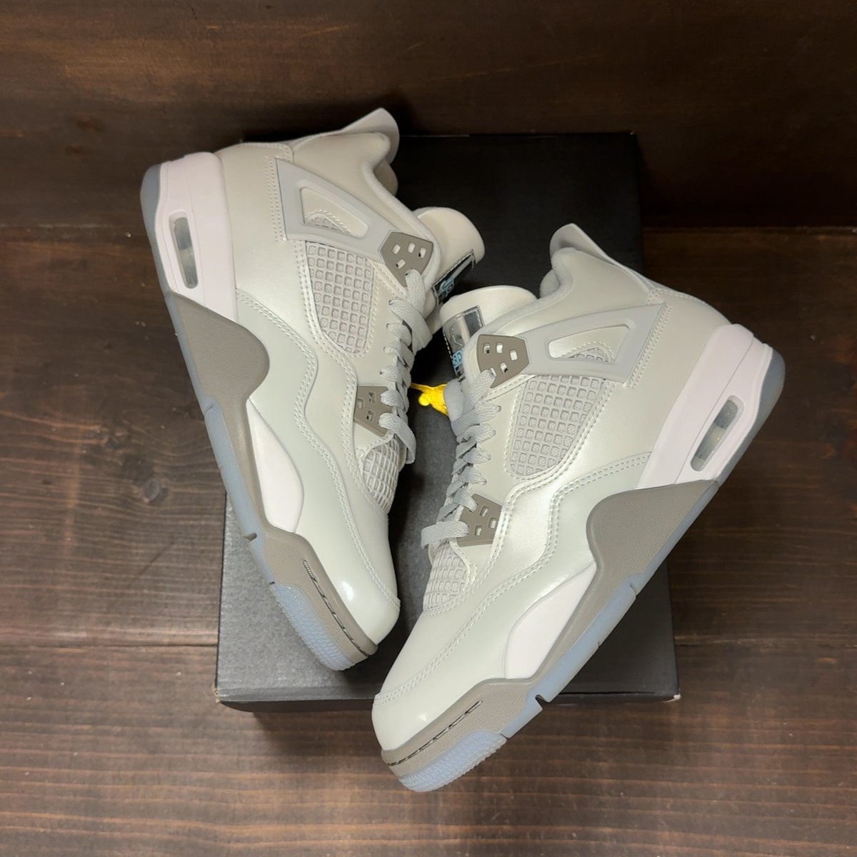 Jordan 4 Retro Photon Dust Blue Chill (GS) Size 6.5Y (Pre-Owned) - back