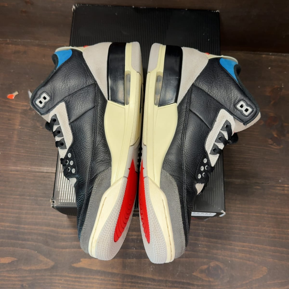 Jordan 3 Retro OG Rare Air Size 12 (Pre-Owned) - aux