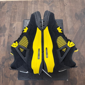 Jordan 4 Retro Thunder (2023) (GS) - Image 4