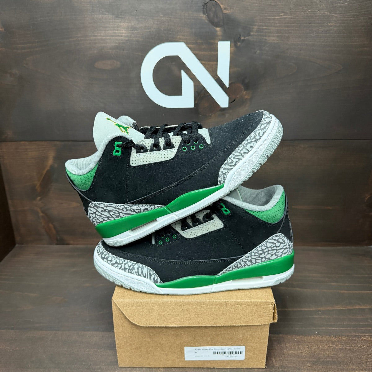 Jordan 3 Retro Pine Green Size 11 (Pre-Owned) - Image 1