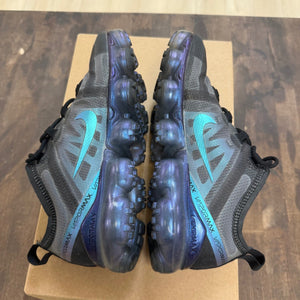 Nike Air VaporMax 2019 Throwback Future (Women's) Size 8W (Pre-Owned) - Image 4
