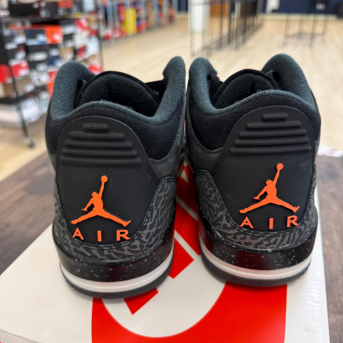 Jordan 3 Retro Fear Pack (2023) Size 9.5 (Pre-Owned) - Image 3