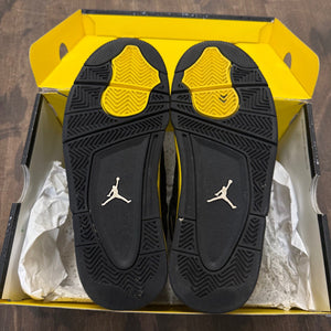 Jordan 4 Retro Thunder (2023) (GS) - Image 5