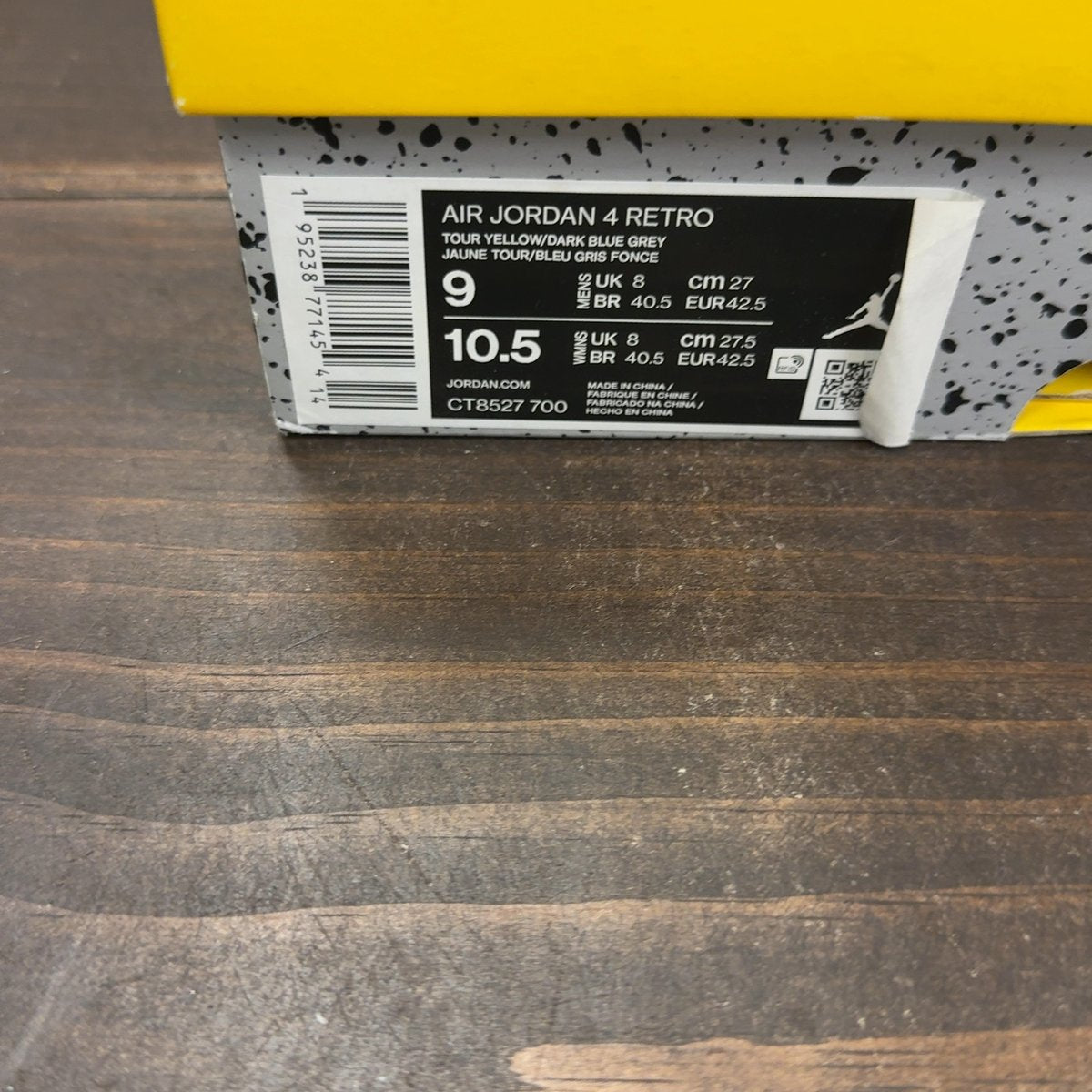 Jordan 4 Retro Lightning (2021) Size 9 (Pre-Owned) - aux
