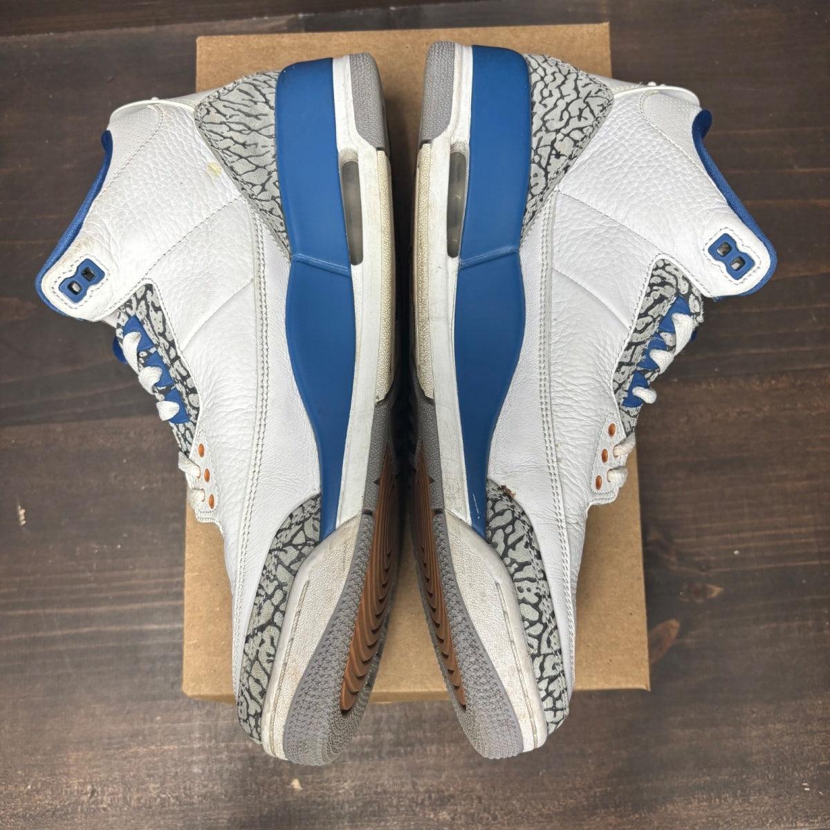 Jordan 3 Retro Wizards Size 12 (Pre-Owned) - Image 4