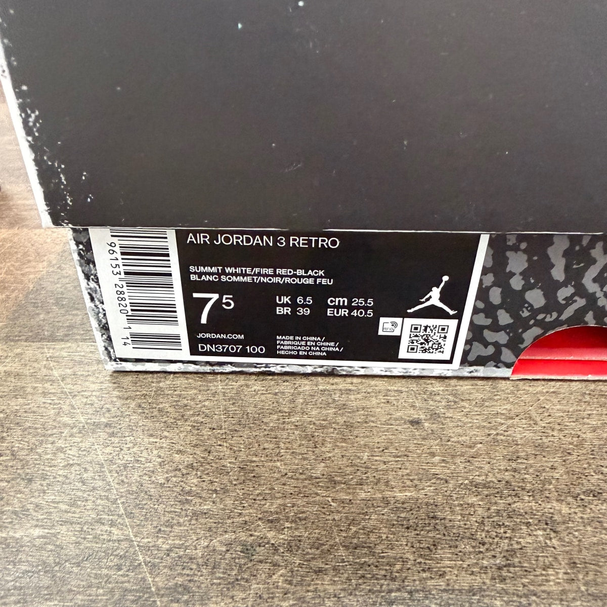 Jordan 3 Retro White Cement Reimagined Size 7.5 (Pre-Owned) - Image 6