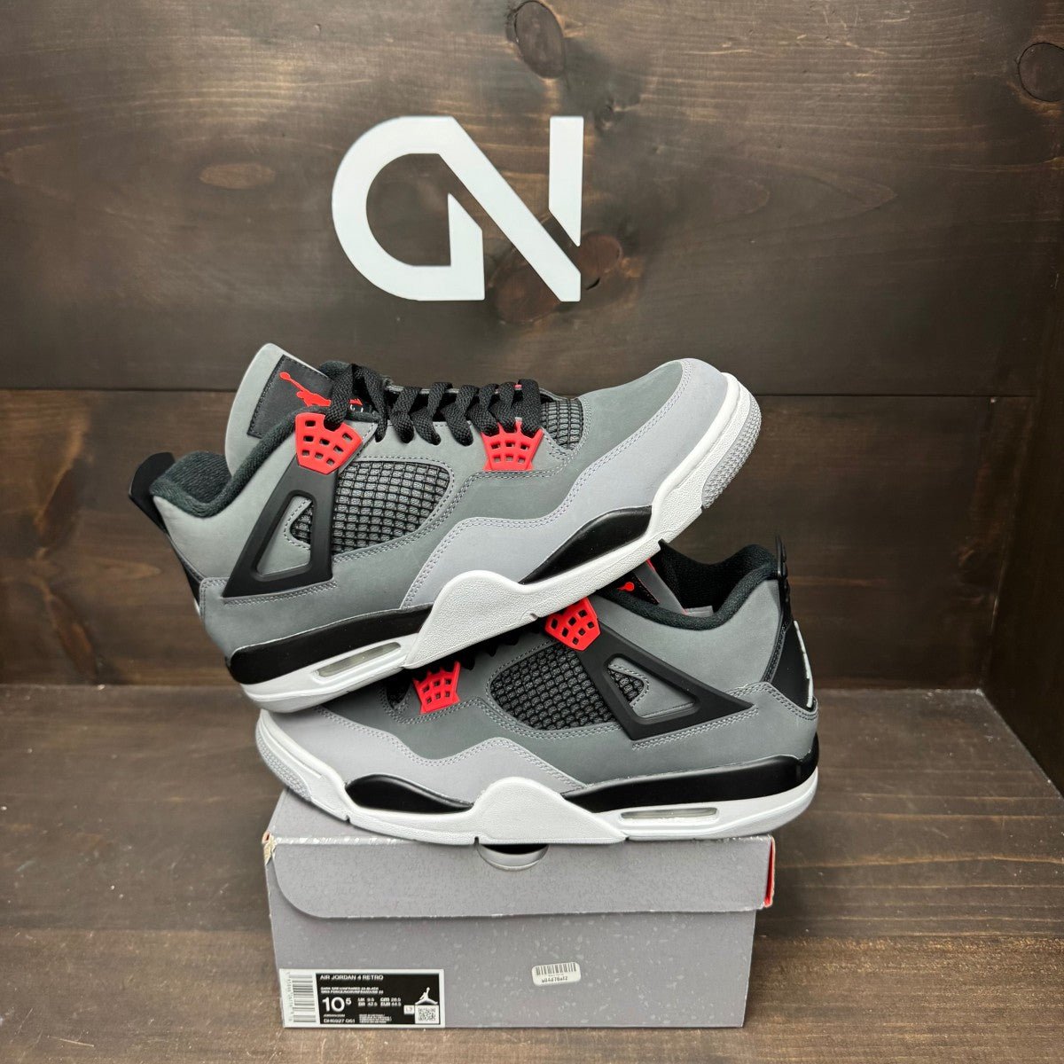 Jordan 4 Retro Infrared - Image 1