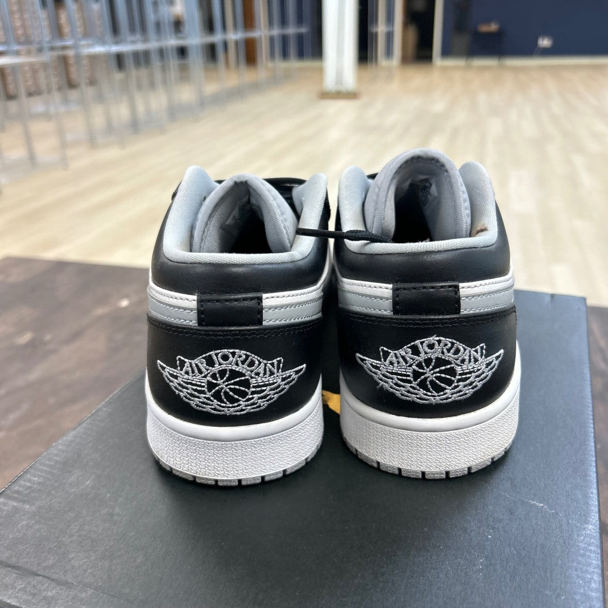 Jordan 1 Low Shadow - Image 4