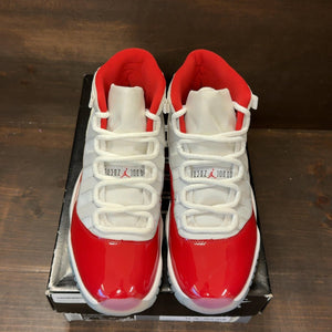 Jordan 11 Retro Cherry (2022) Size 9 (Pre-Owned) - tag
