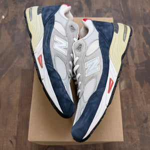 New Balance 991 Grey Navy Red Size 9.5 (Pre-Owned)