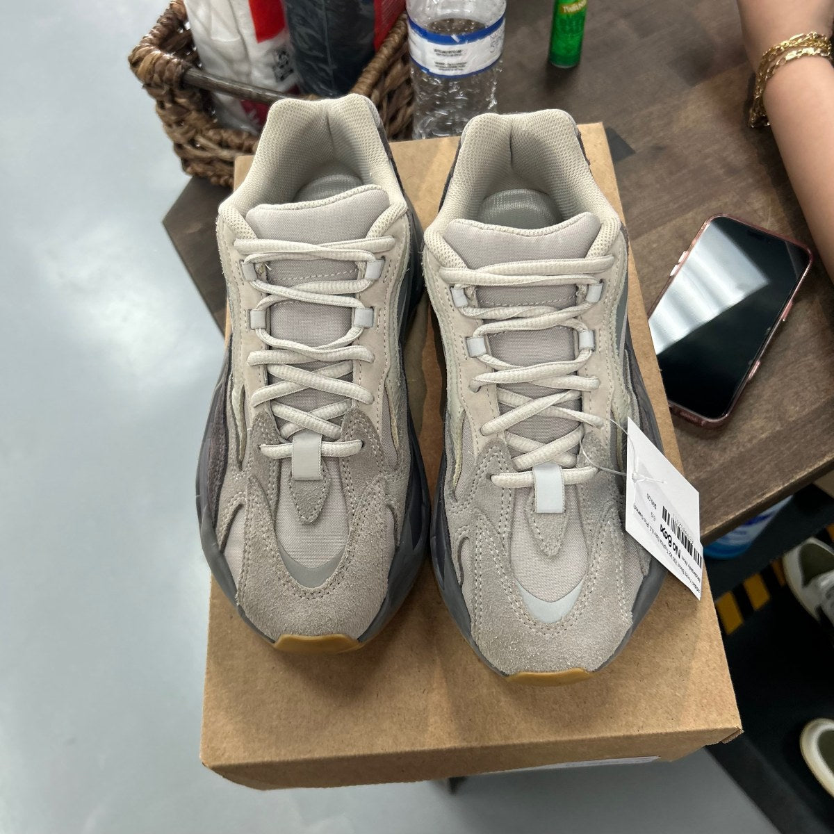 adidas Yeezy Boost 700 V2 Tephra Size 6.5 (Pre-Owned) - Image 2