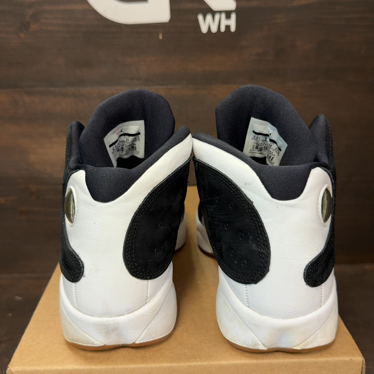 Jordan 13 Retro Black White Gum (GS) Size 6.5Y (Pre-Owned) - Image 5