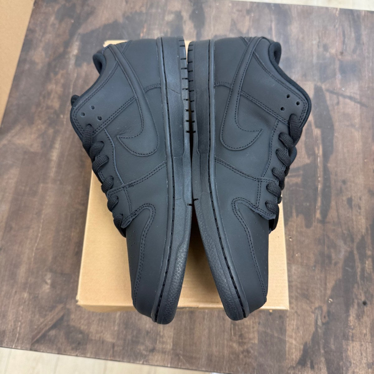 Nike SB Dunk Low Pro Triple Black - Image 4