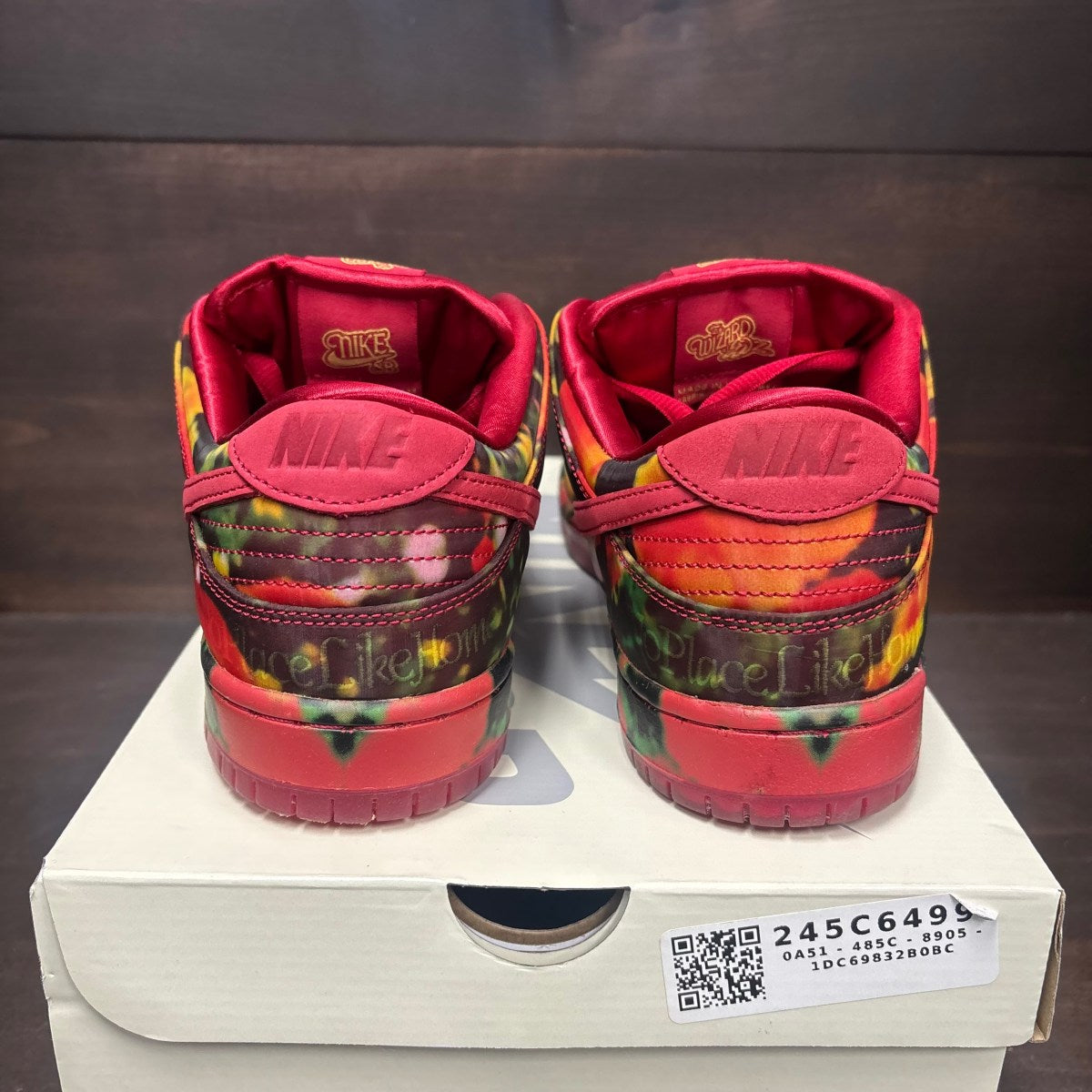 Nike SB Dunk Low The Wizard of Oz Poppy Field Size 9.5 (Pre-Owned)
