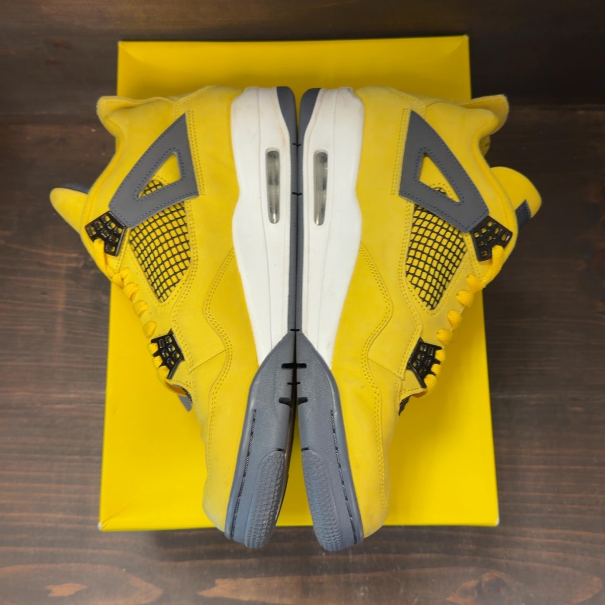 Jordan 4 Retro Lightning (2021) - Image 4