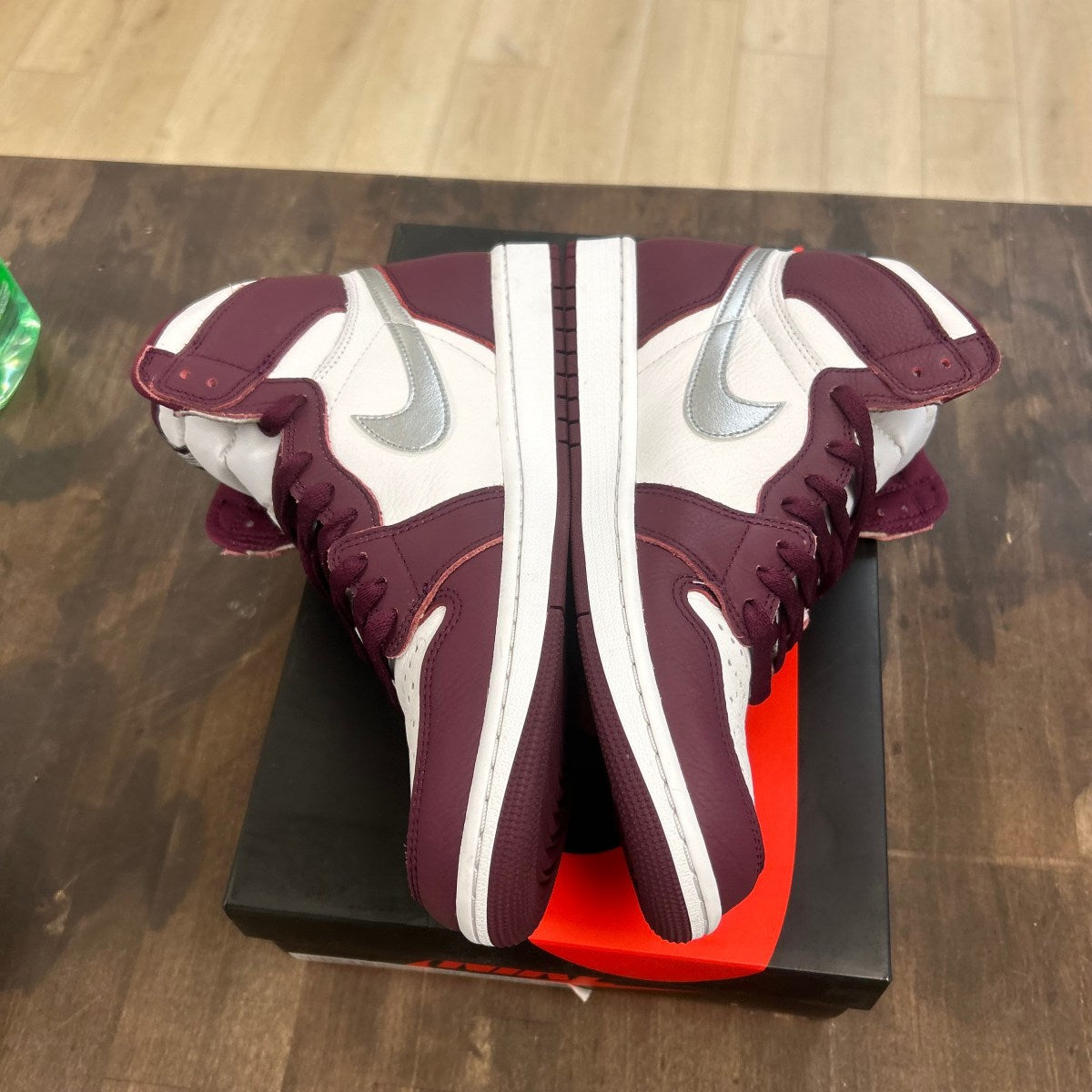 Jordan 1 Retro High OG Bordeaux - Image 3