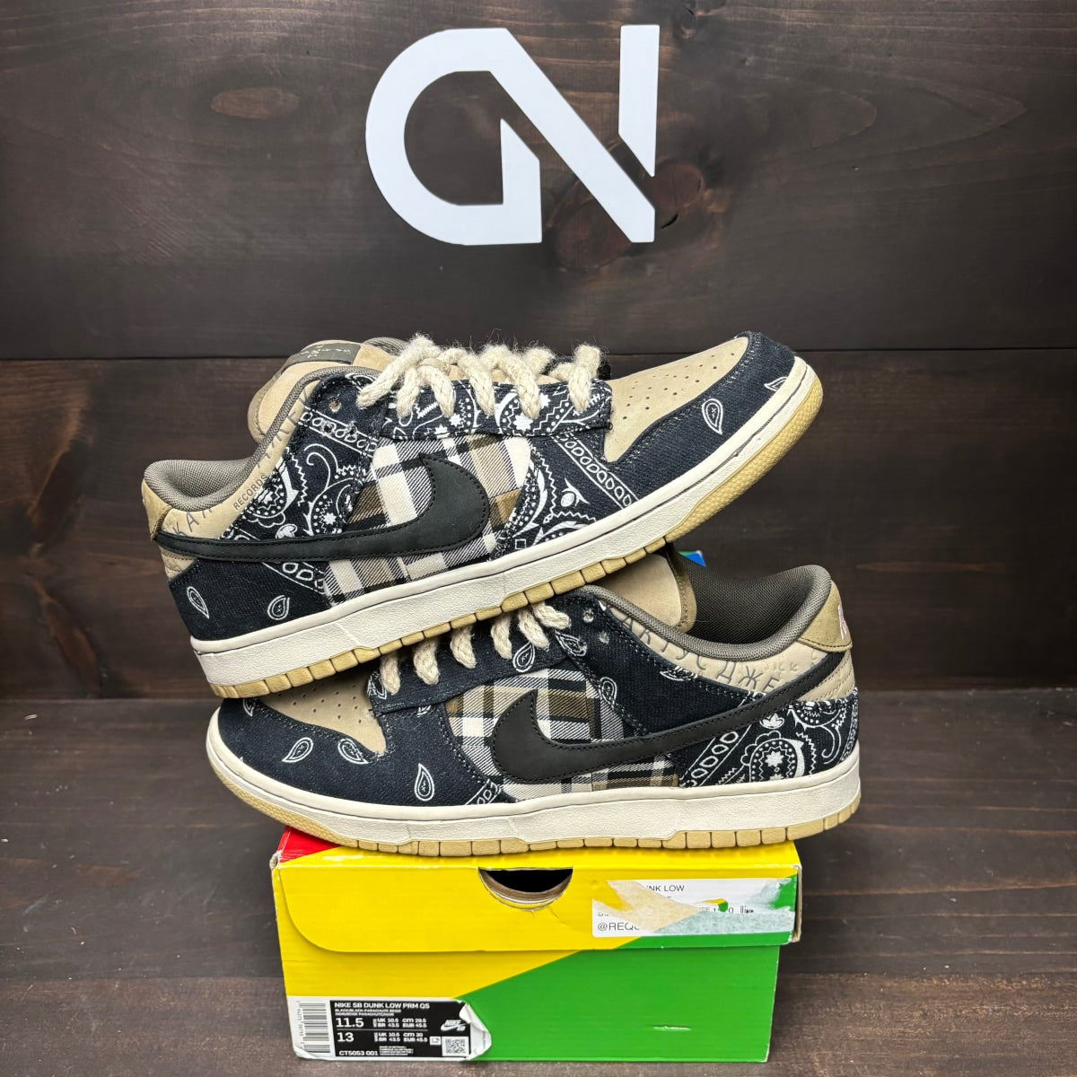 Nike SB Dunk Low Travis Scott - Image 1