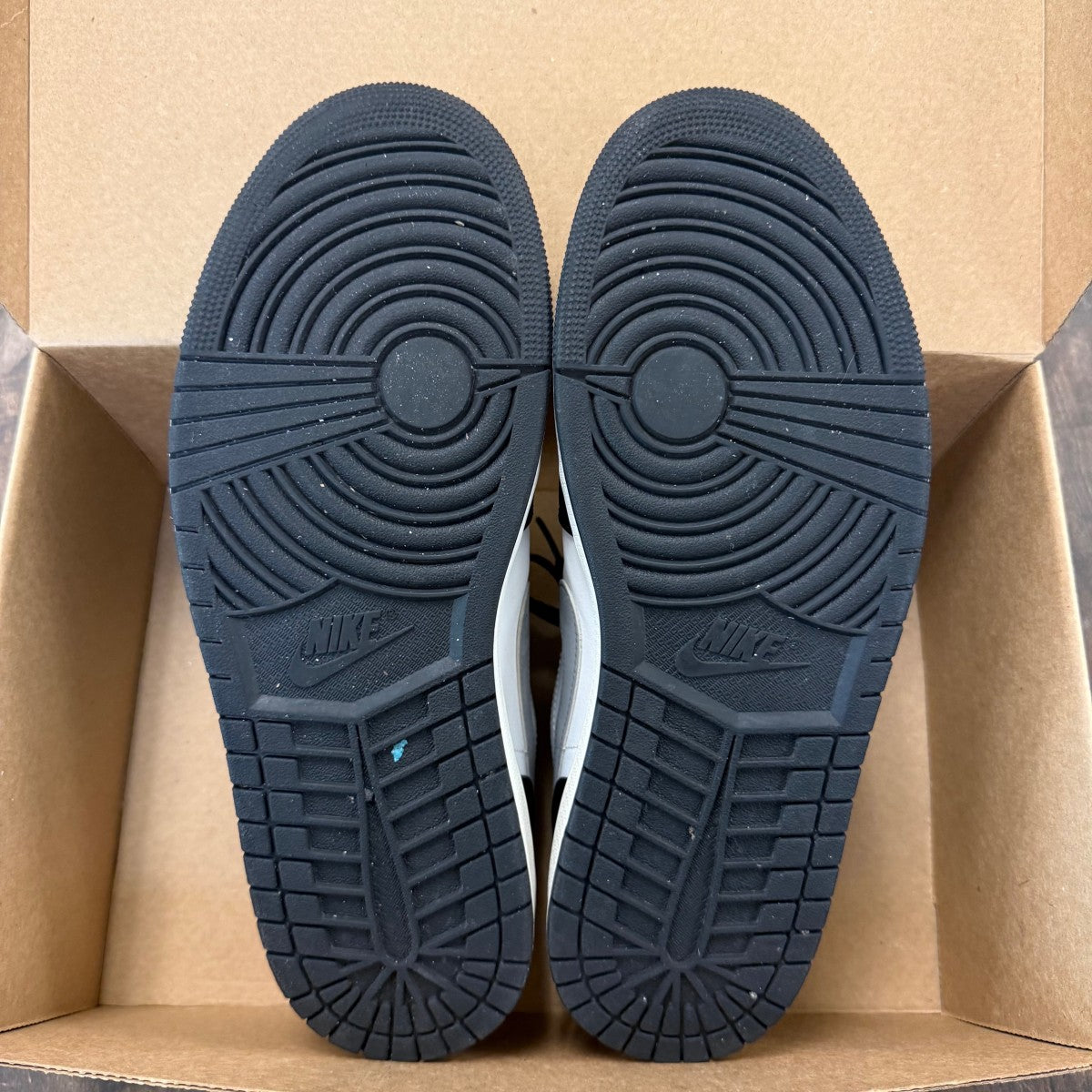 Jordan 1 Low Black White Grey Size 11 (Pre-Owned) - Image 5