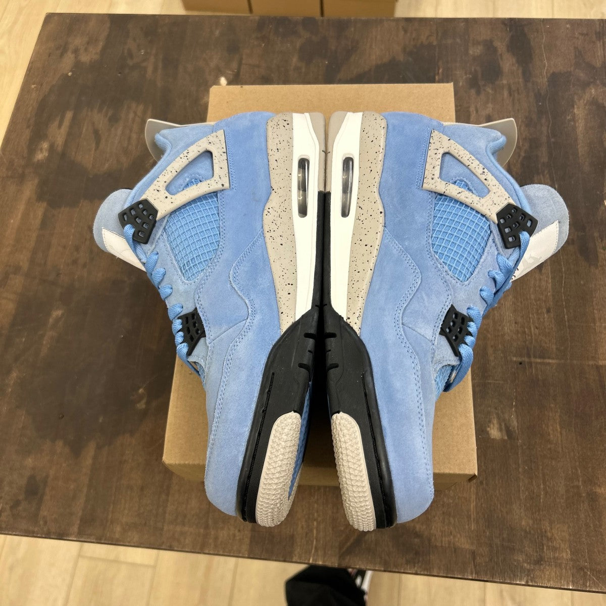 Jordan 4 Retro University Blue Size 12 (Pre-Owned) - Image 3