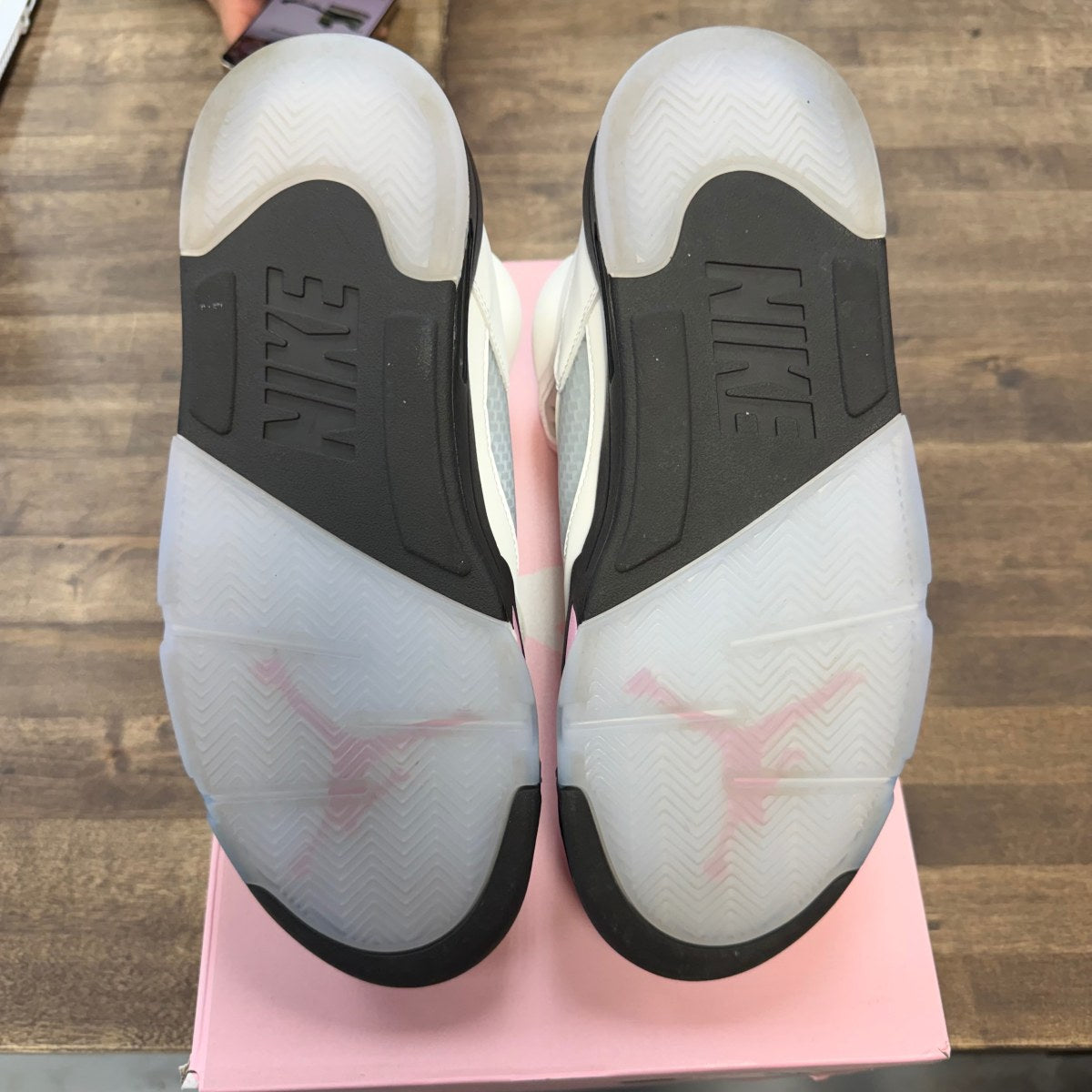 Jordan 5 Retro Medium Soft Pink - Image 5