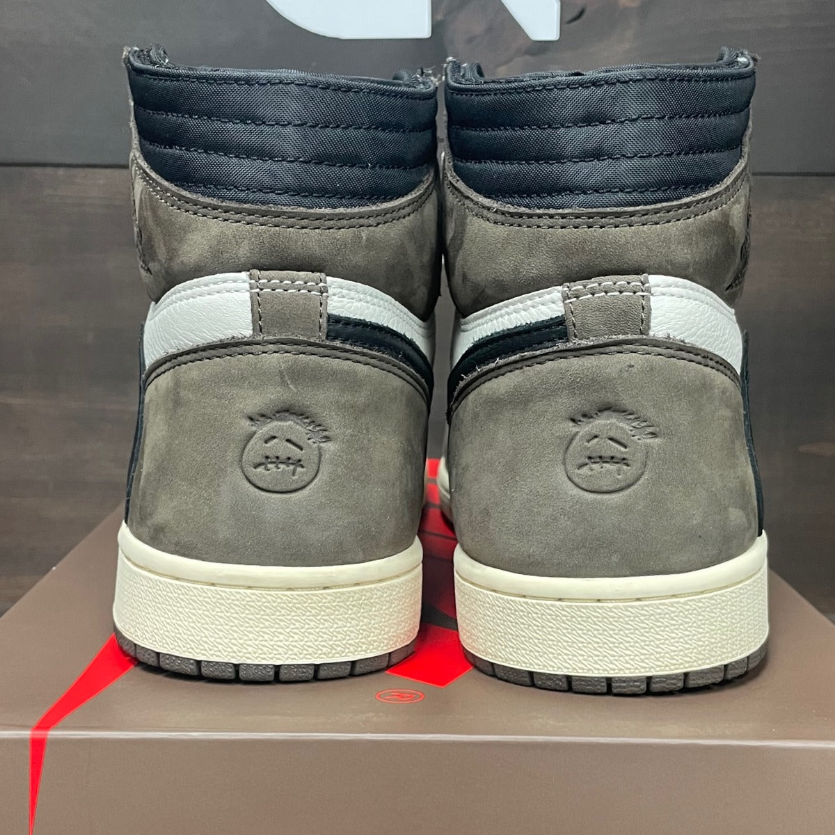 Jordan 1 Retro High OG SP Travis Scott Mocha - Image 4