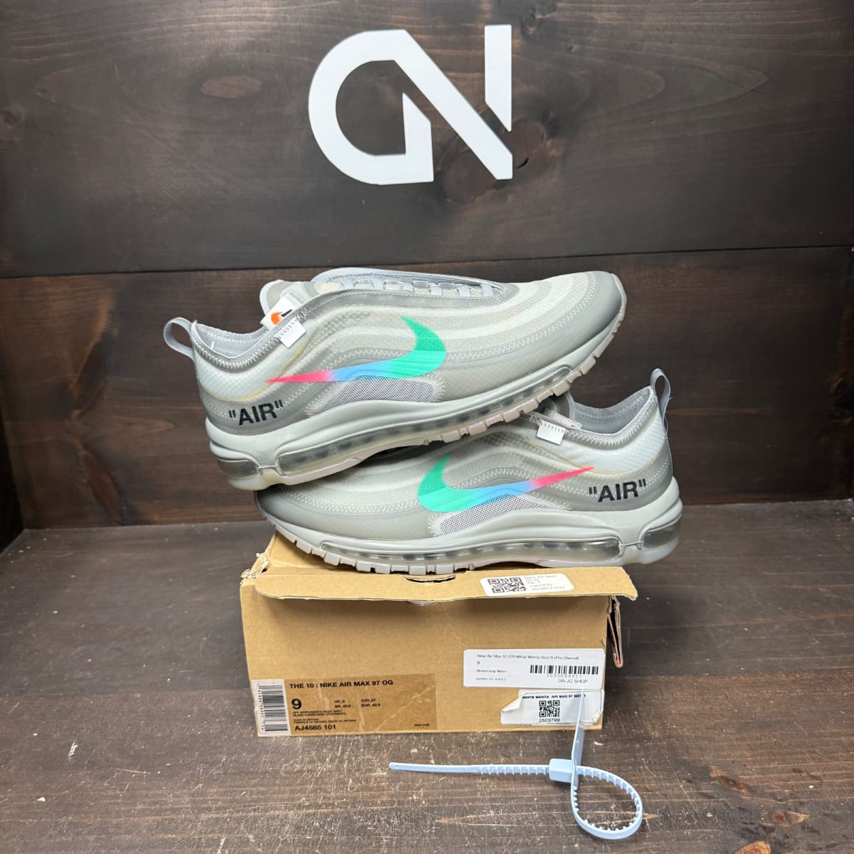 Nike Air Max 97 Off-White Menta Size 9 (Pre-Owned) - front