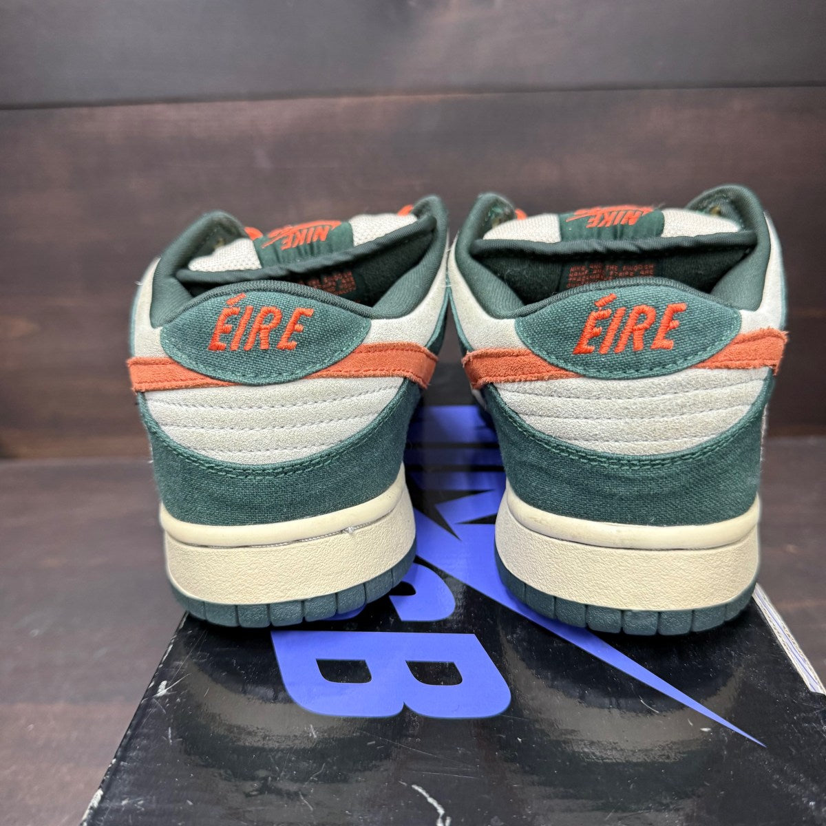 Nike SB Dunk Low Eire Size 9 (Pre-Owned)