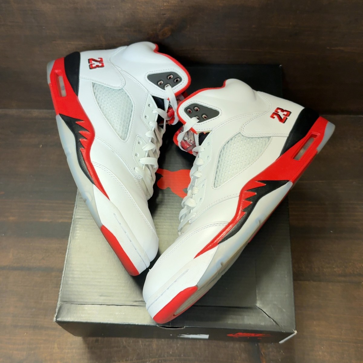 Jordan 5 Retro Fire Red Black Tongue (2025) - Image 2