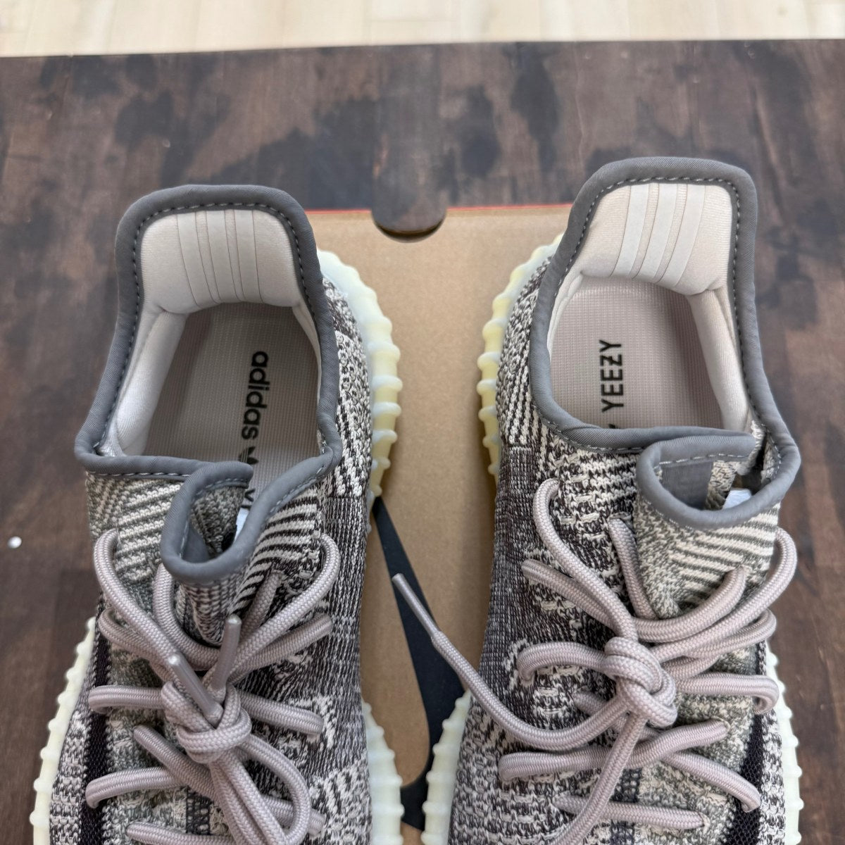 adidas Yeezy Boost 350 V2 Zyon Size 9 (Pre-Owned) - Image 3