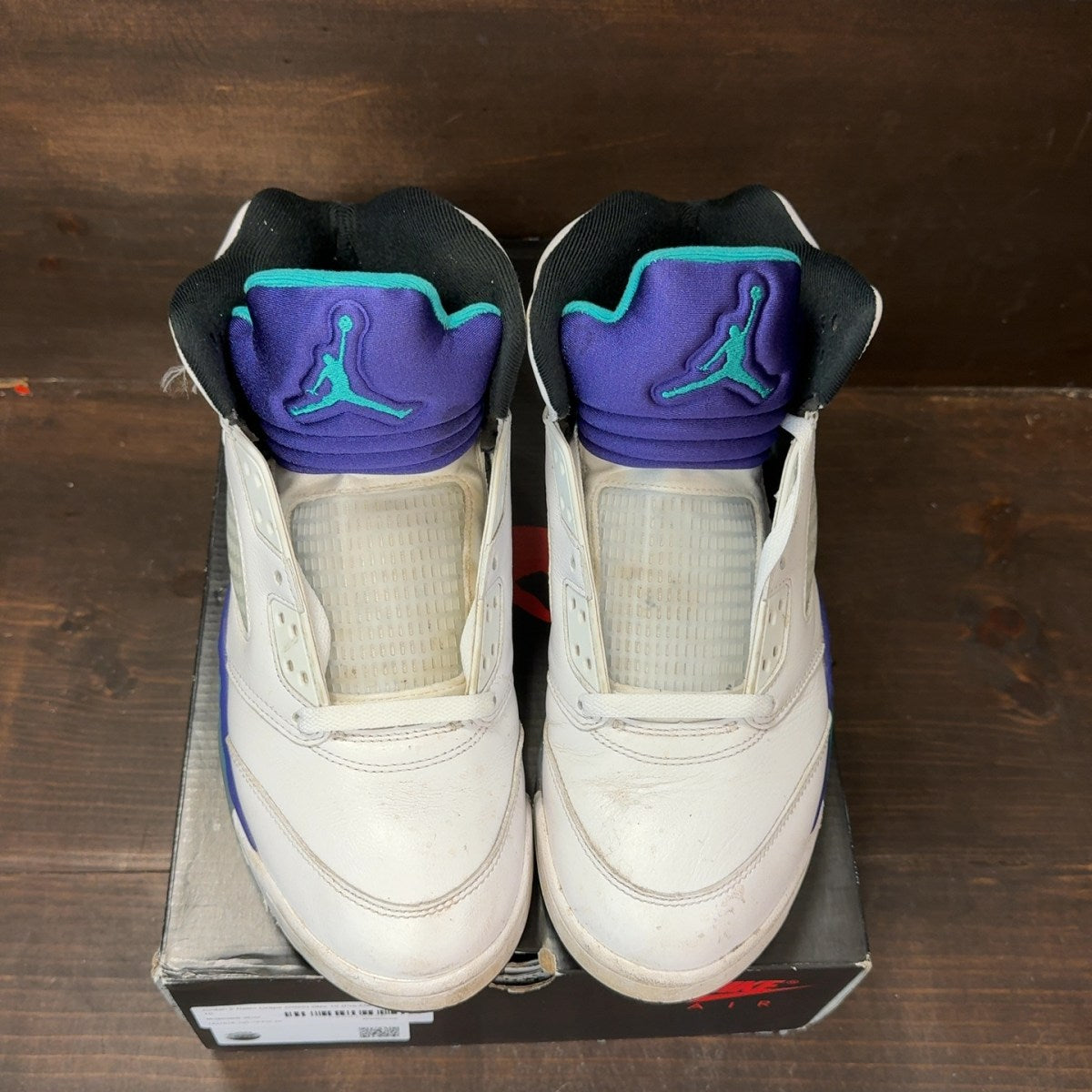 Jordan 5 Retro Grape (2025) Size 10 (Pre-Owned) - tag