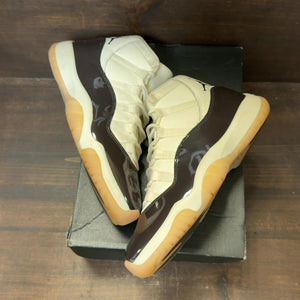 Jordan 11 Retro Neapolitan (Women's) Size 8W (Pre-Owned) - Image 2