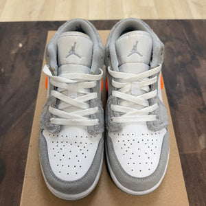 Jordan 1 Low SE Rabbit (GS) Size 6Y (Pre-Owned) - Image 2
