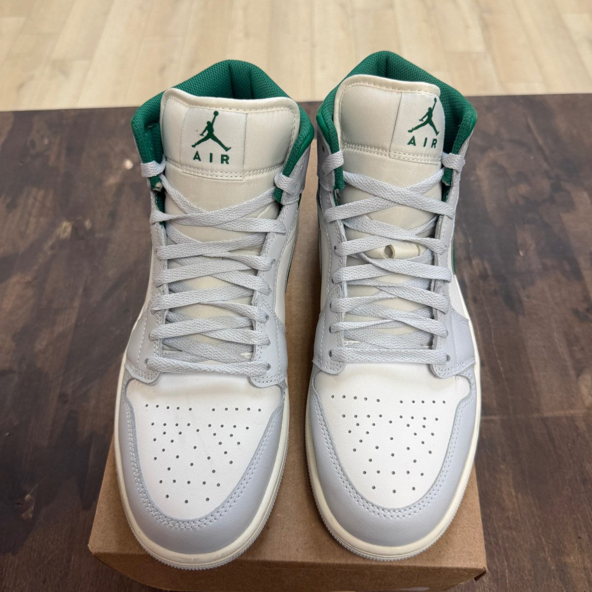 Jordan 1 Mid White Pure Platinum Pine Green Size 10.5 (Pre-Owned) - Image 2