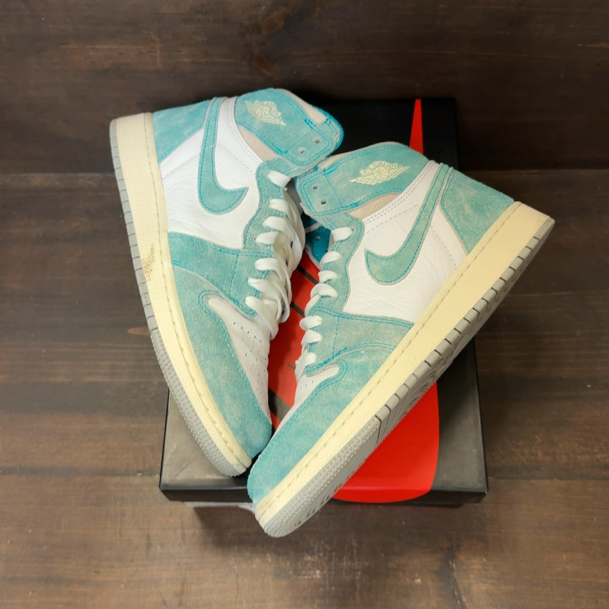 Jordan 1 Retro High Turbo Green (GS) - Image 2