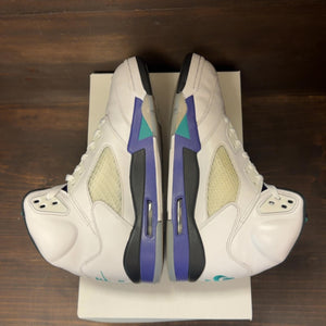 Jordan 5 Retro Grape (2025) Size 9 (Pre-Owned) - Image 5
