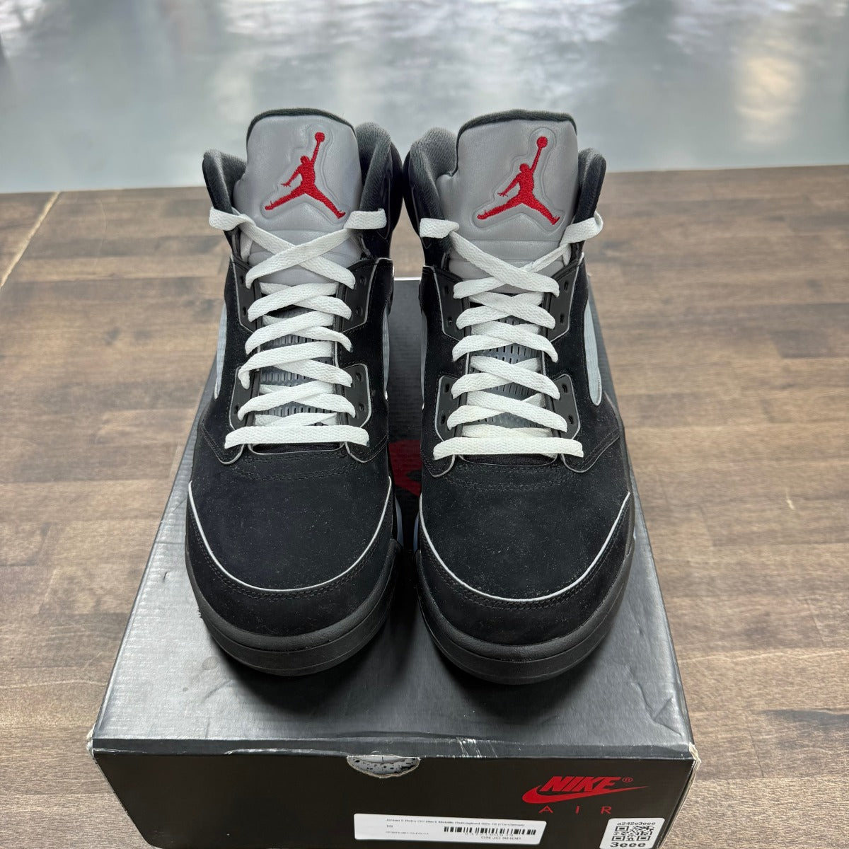 Jordan 5 Retro OG Black Metallic Reimagined Size 10 (Pre-Owned) - Image 3