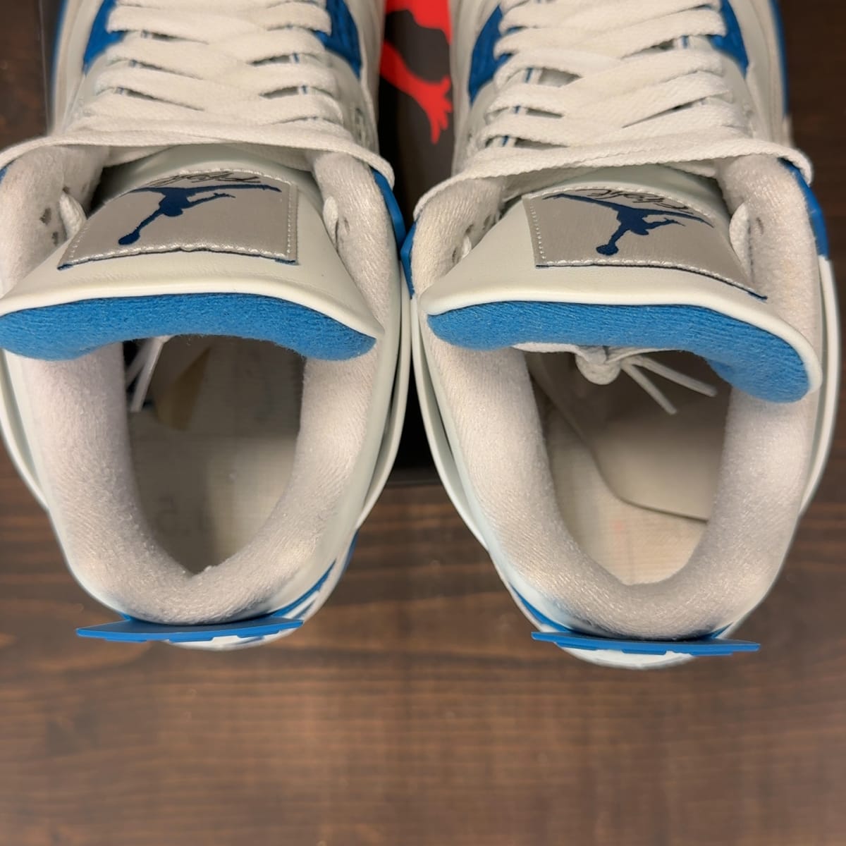 Jordan 4 Retro Military Blue (2024) Size 9.5 (Pre-Owned) - aux