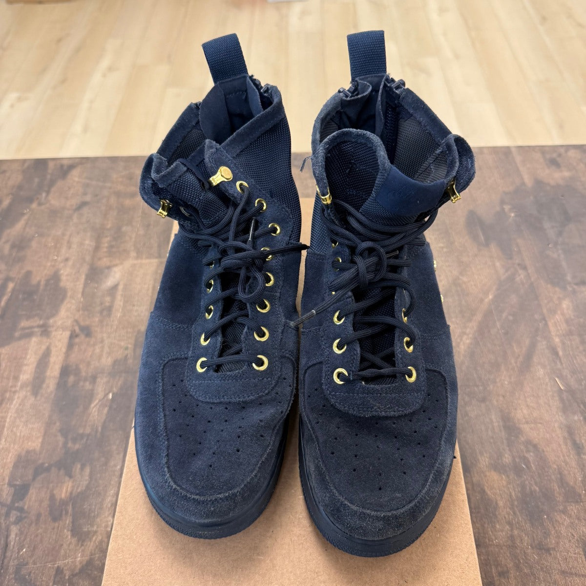 Nike SF Air Force 1 Mid Obsidian Metallic Gold Size 10.5 (Pre-Owned) - Image 2